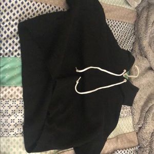 Black long sleeve hoodie crop top.